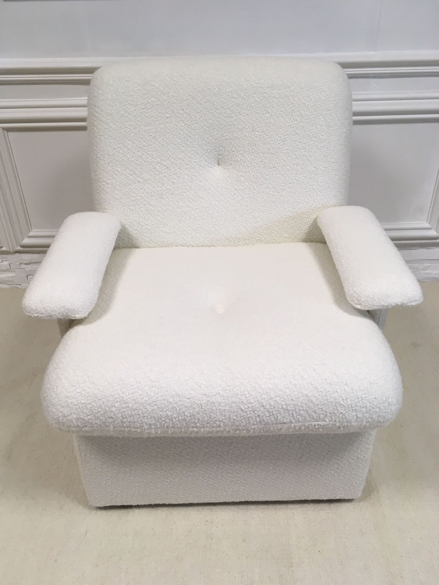 Fauteuil vintage en laine bouclée