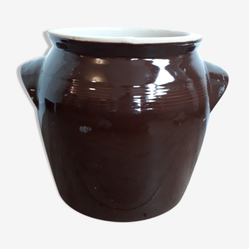 Brown sandstone pot