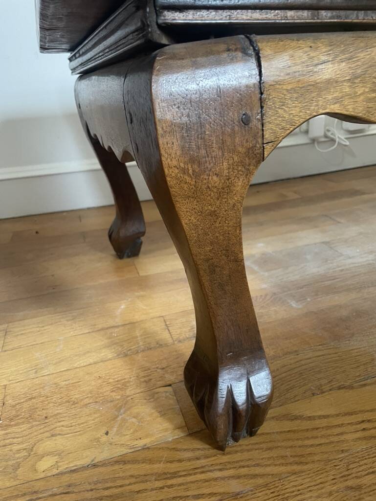 Belle Table de salon en teck à pieds en patte de lion