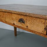 Table à manger antique de ferme rustique française en chêne doré clair du 19ème siècle