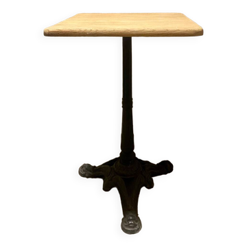 Bistro table