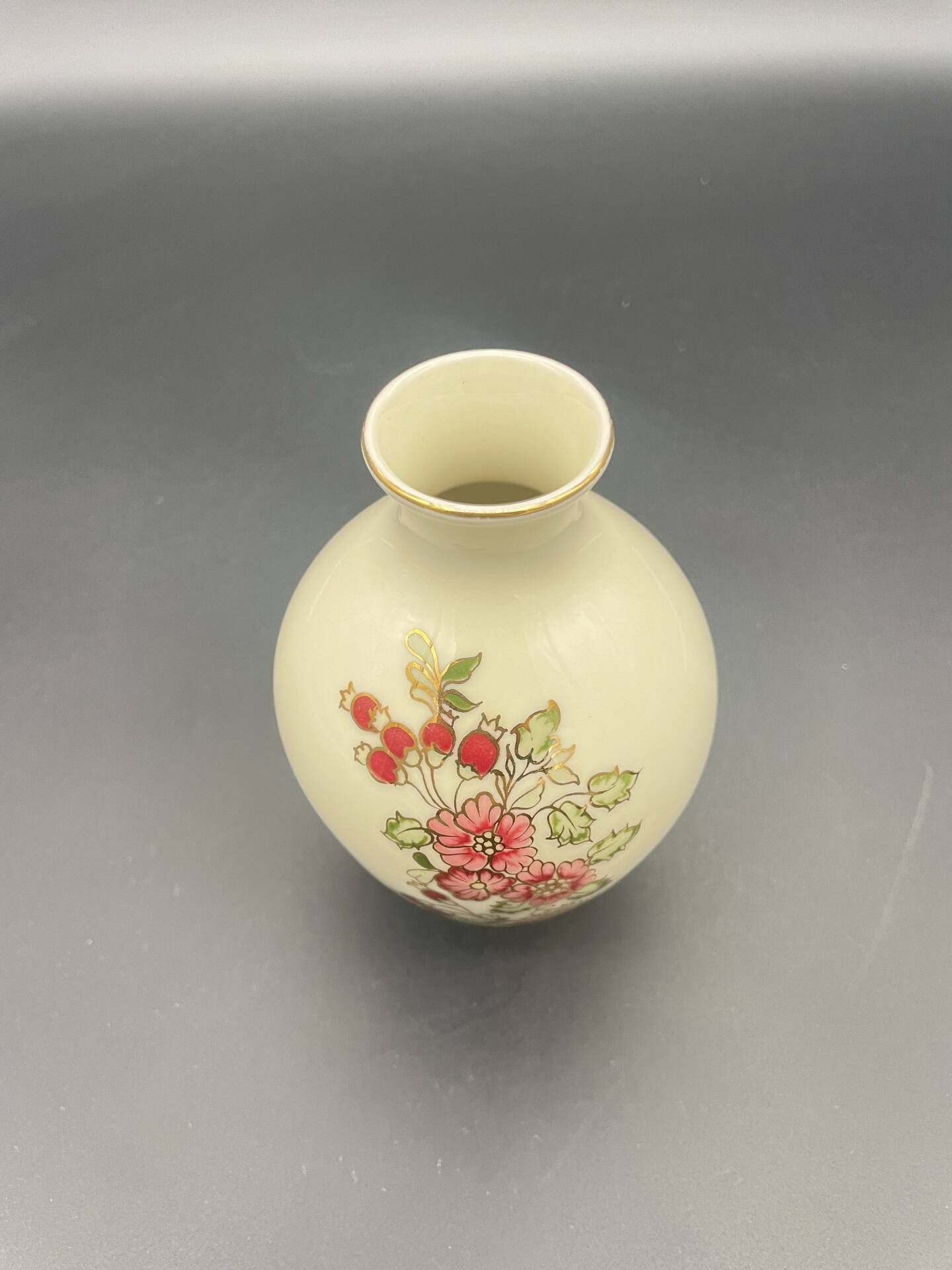 Vintage Zsolnay Pécs porcelain vase – hand-painted floral decoration