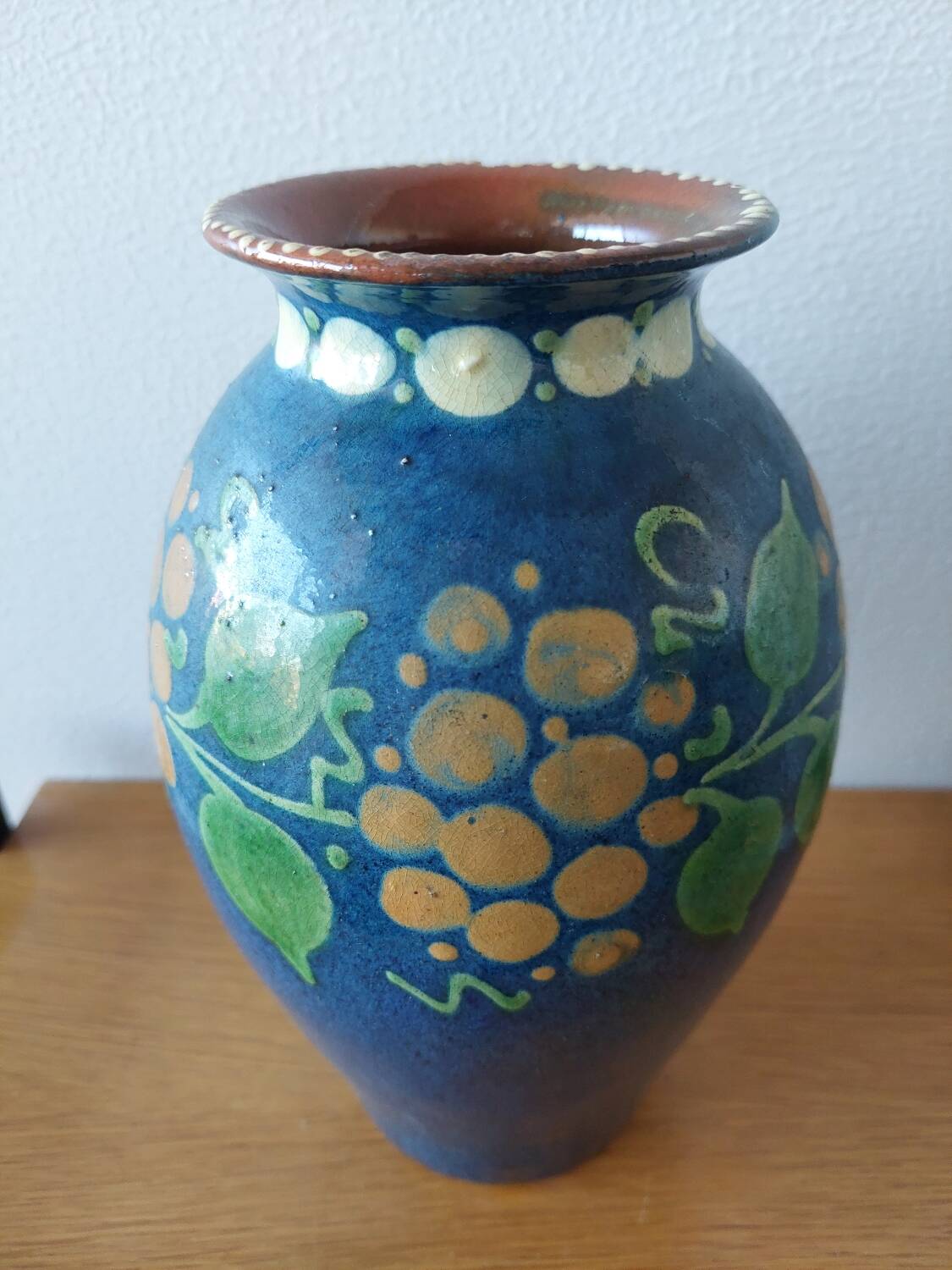 Pair of Primavera vases in blue ceramic with plant decoration 1920-1930