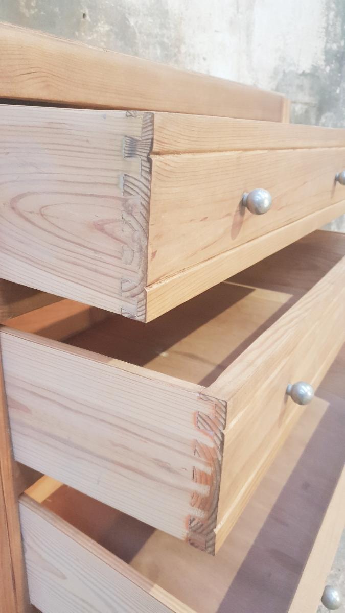 Vintage chest of drawers