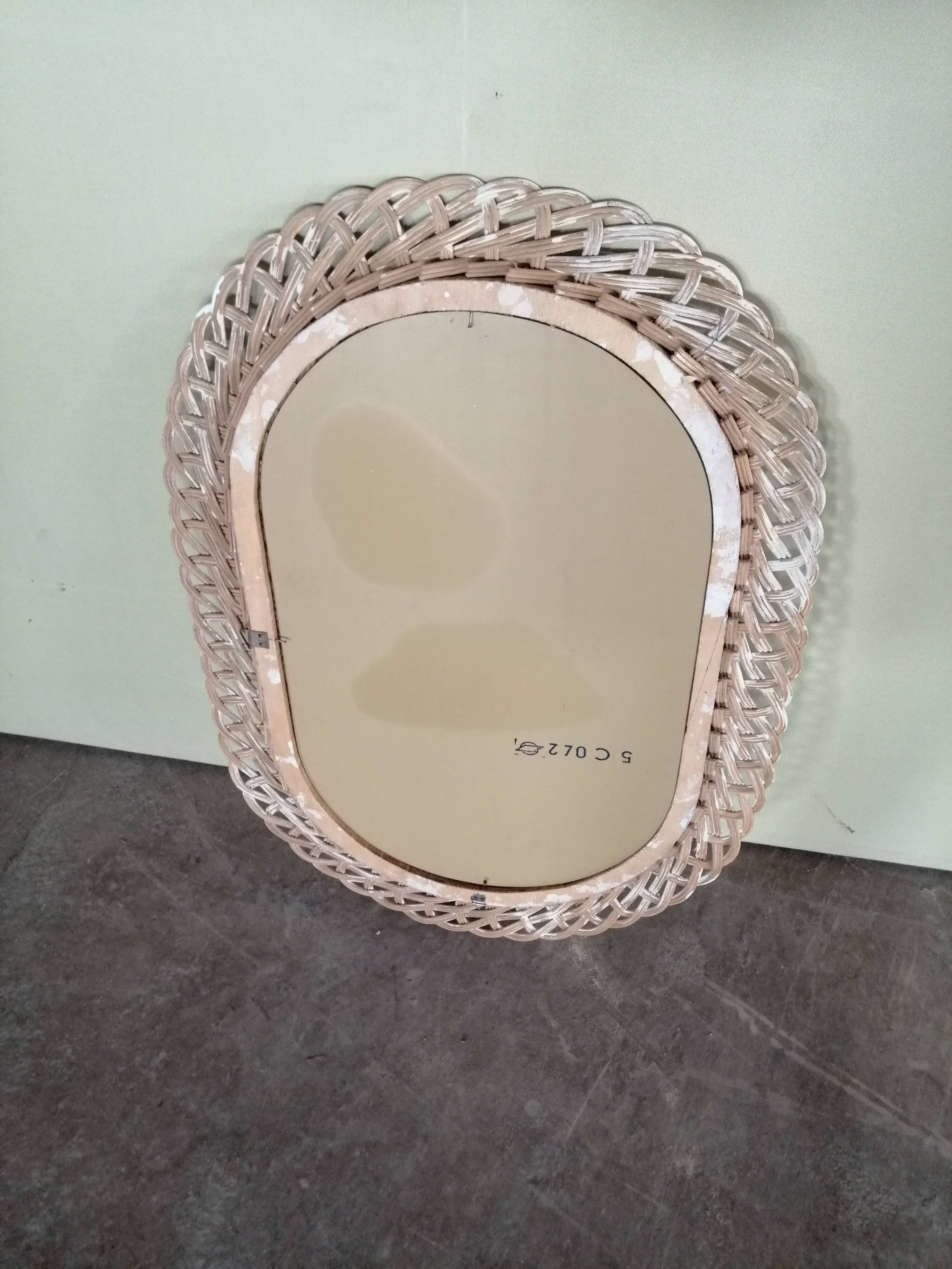 White rattan mirror 49x71cm