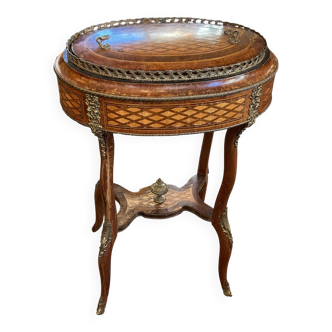 Very beautiful and old wooden marquetry planter, Napoleon III period, mid-19th century.