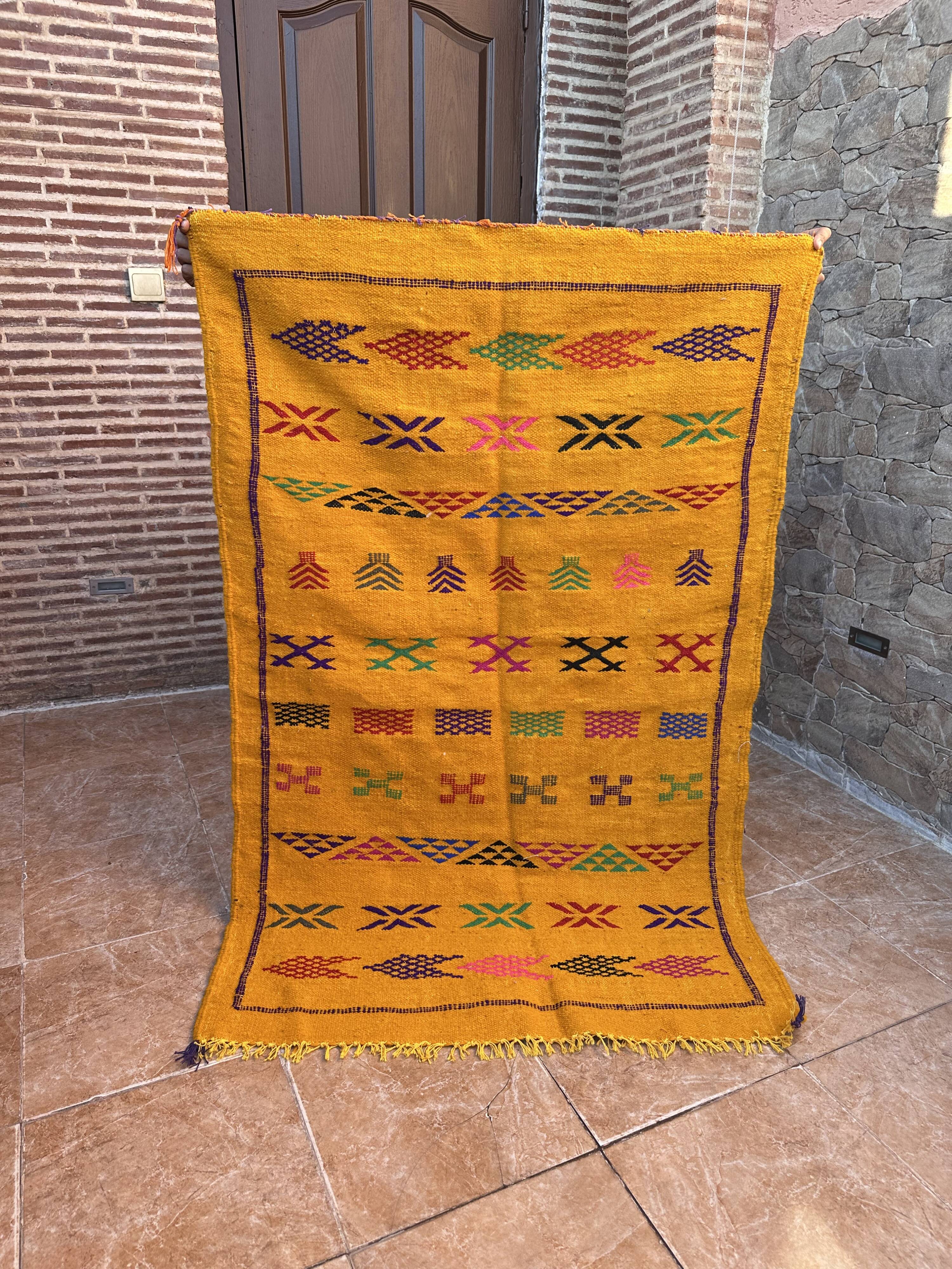 Handmade wool Berber rug – Colourful Moroccan bohemian kilim