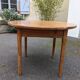 Table ronde en frêne