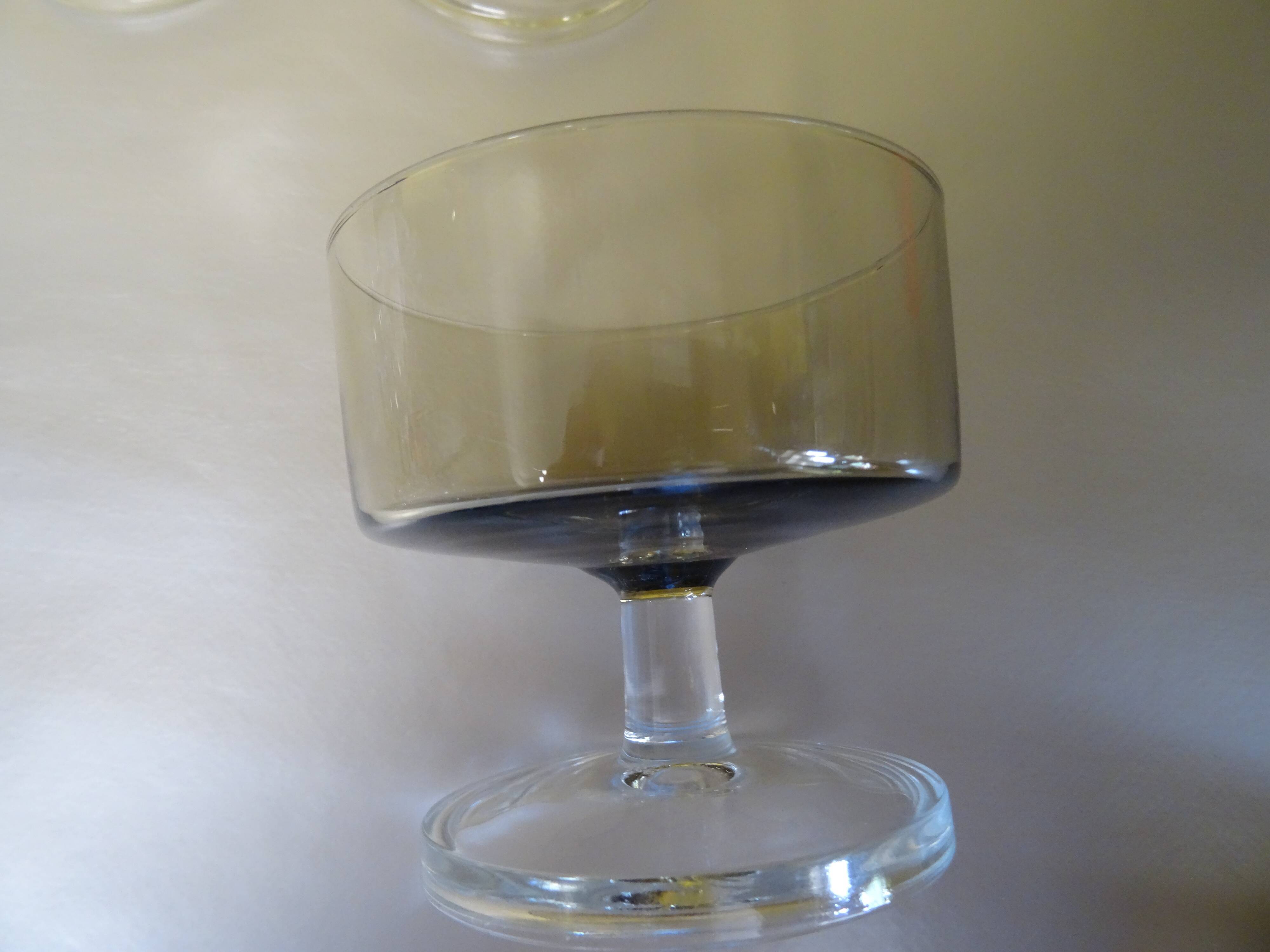 Set of 5 vintage champagne glasses