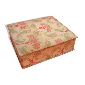 Year 1930 sewing box canvas cardboard floral fabric