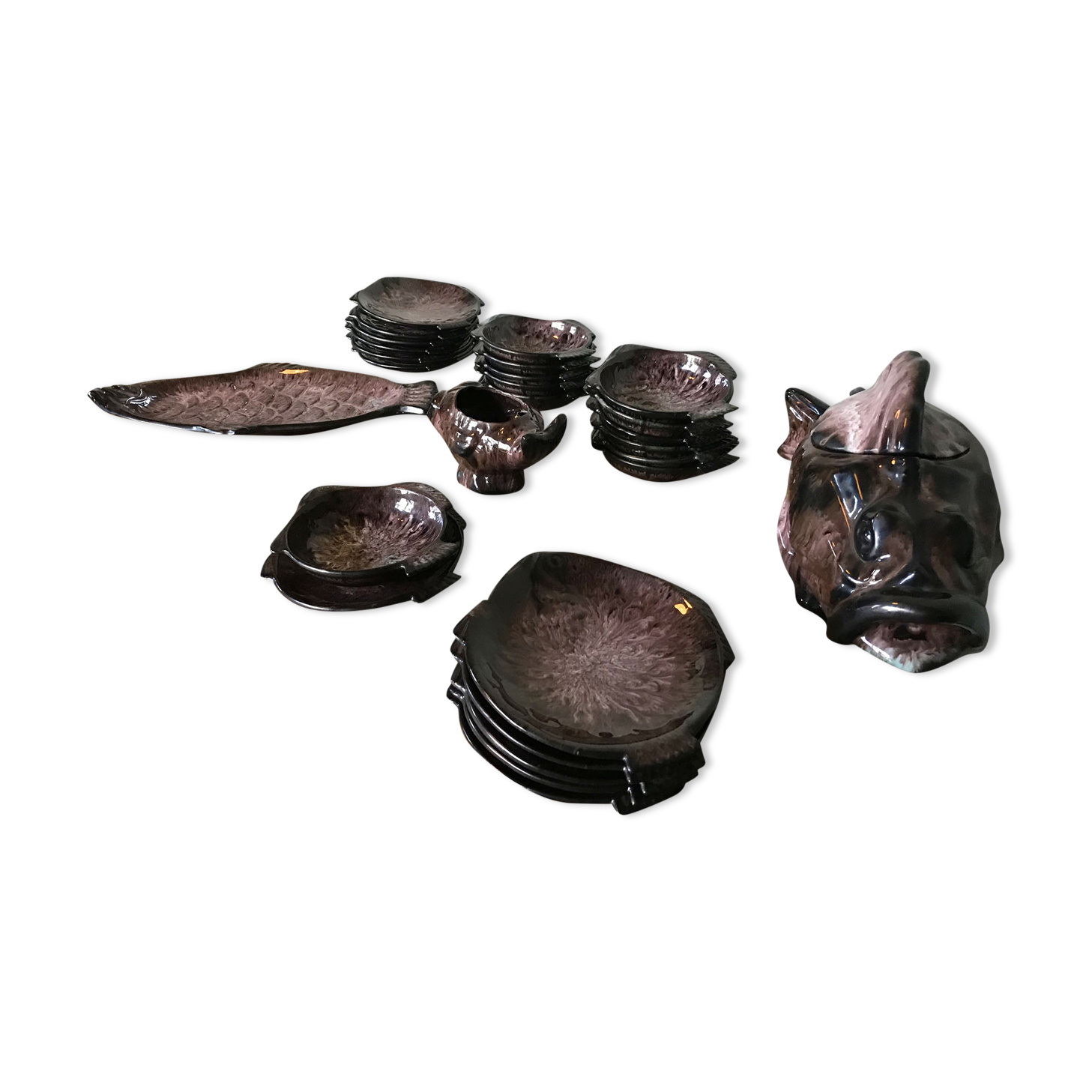 Service at bouillabaisse Marius Giuge