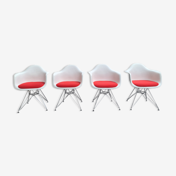 Set of 4 armchairs DAR Charles and Ray Eames Vitra