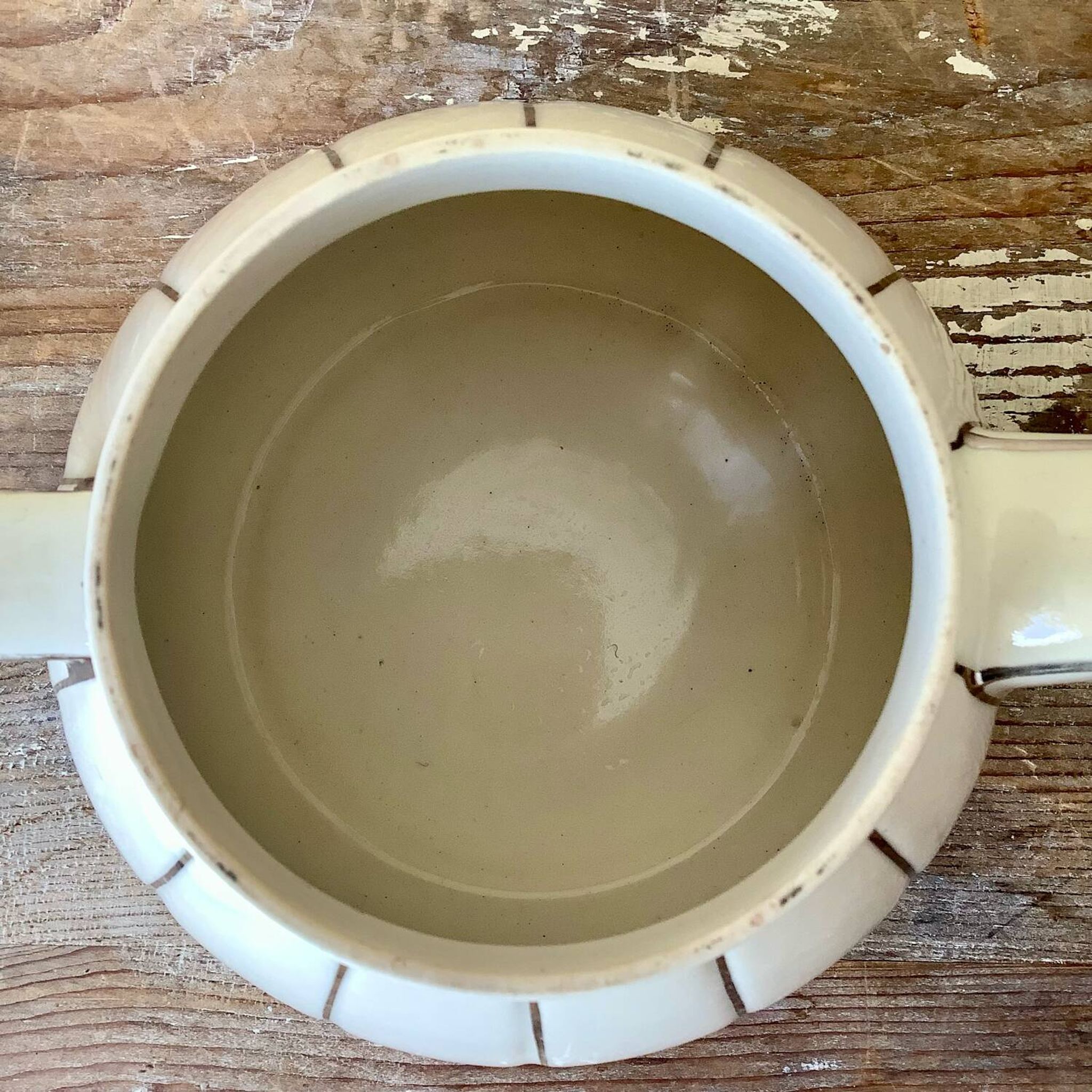 White teapot