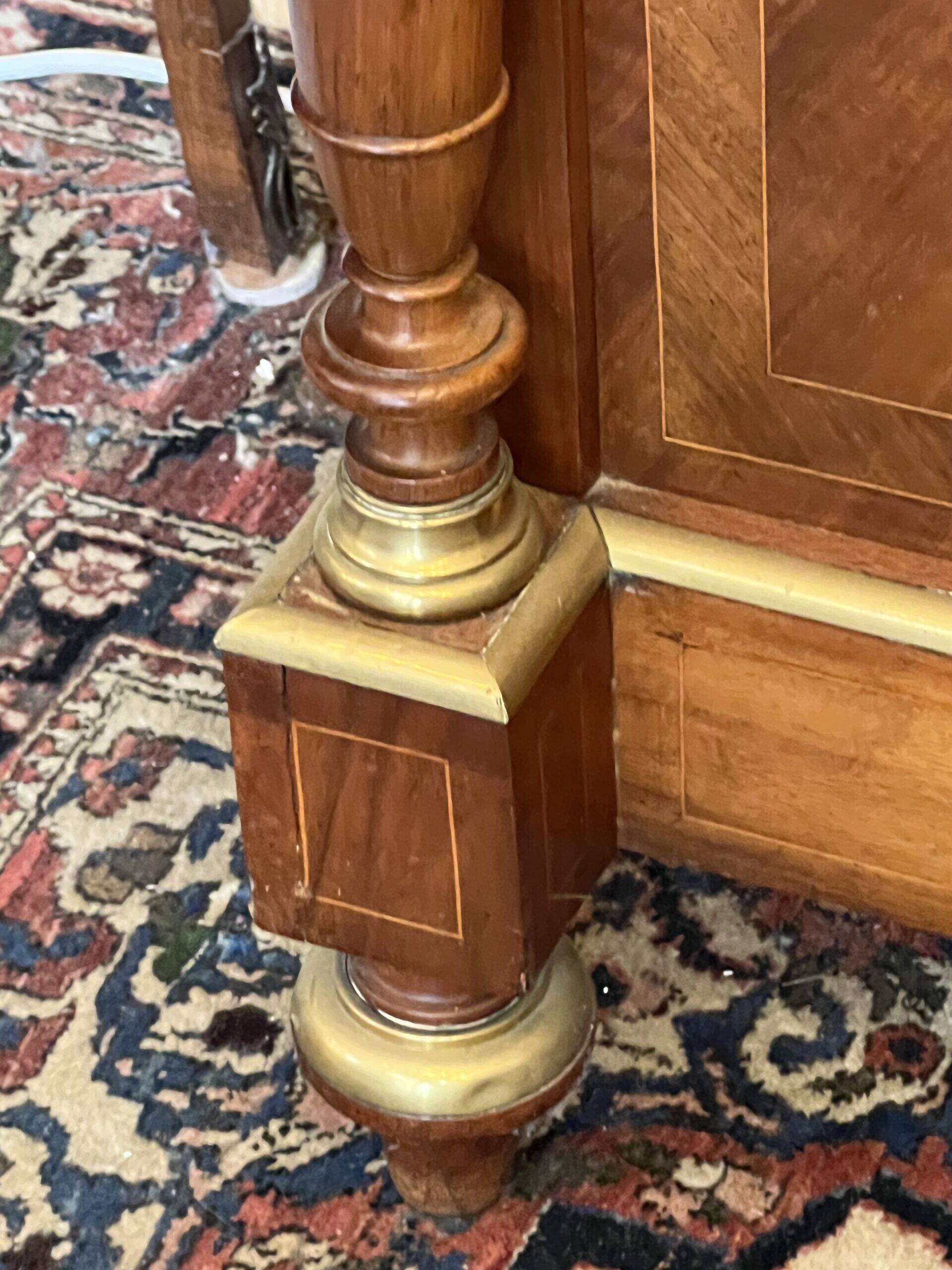 Napoleon III sideboard, rosewood and floral marquetry, 19th century