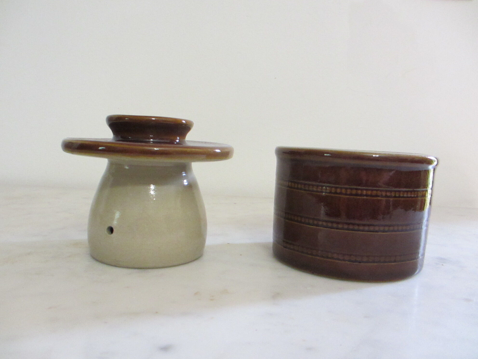 Enamelled stoneware water butter maker