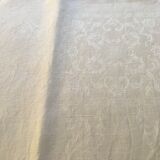 Damask tablecloth 175 x 200 scrolls and flowers