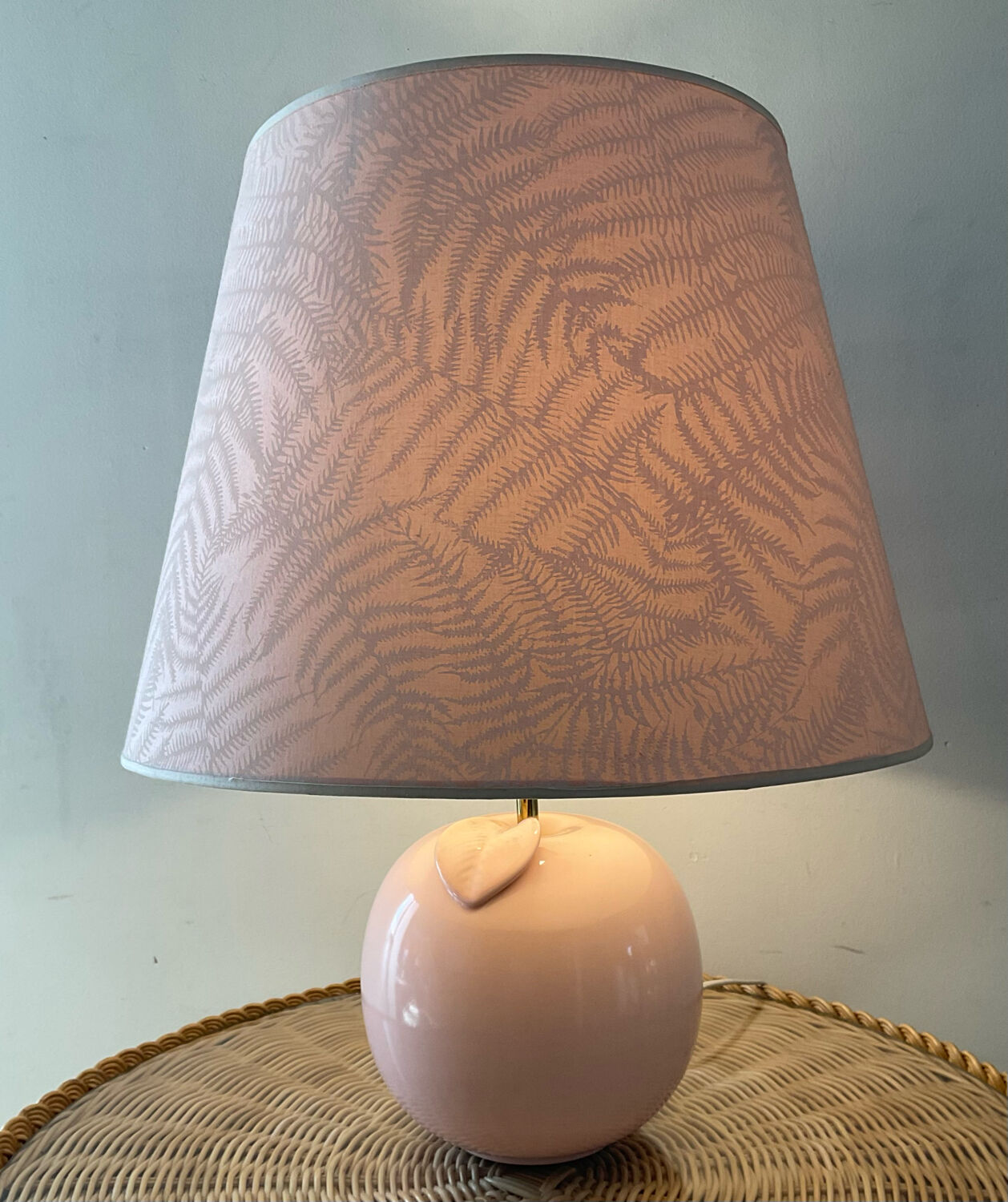 Lamp ceramic apple 80s