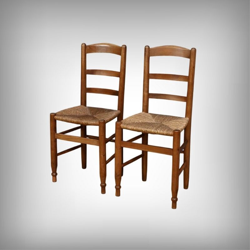 Pair of rush-seated chairs in cherry wood – late 19th century