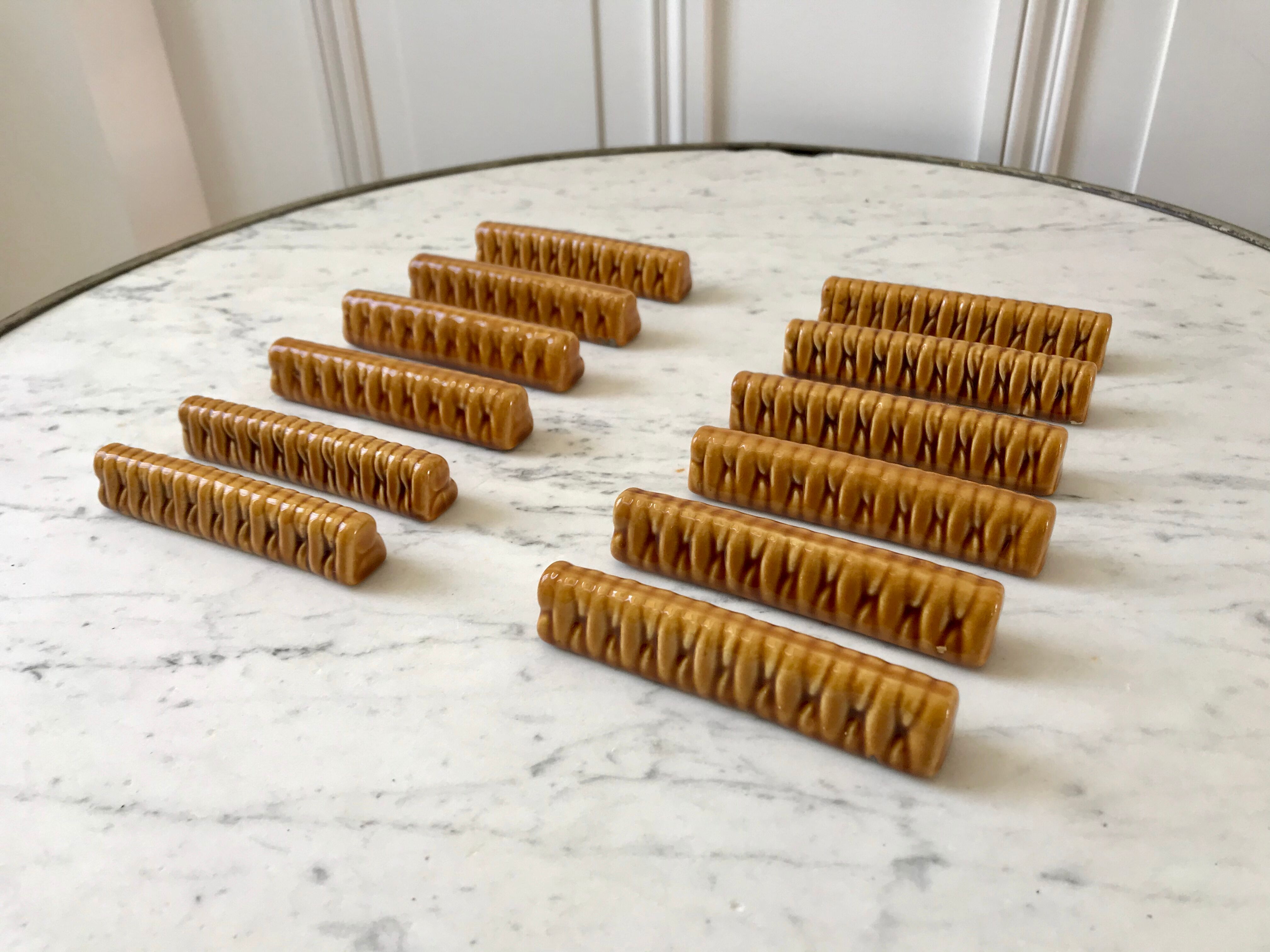 Set of 12 knife holders in rattan pattern rattan 50s