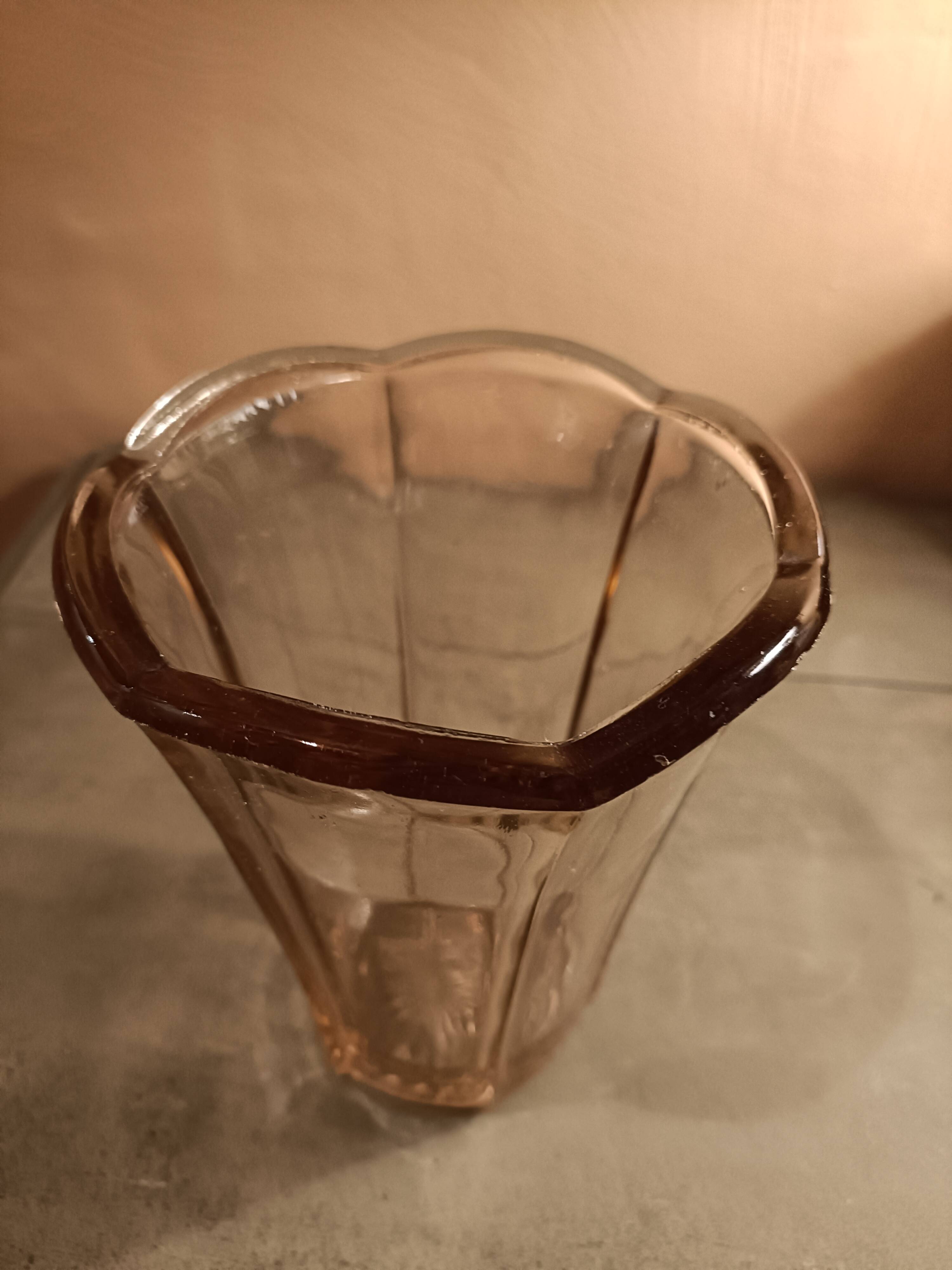 Pink glass "flower" vase