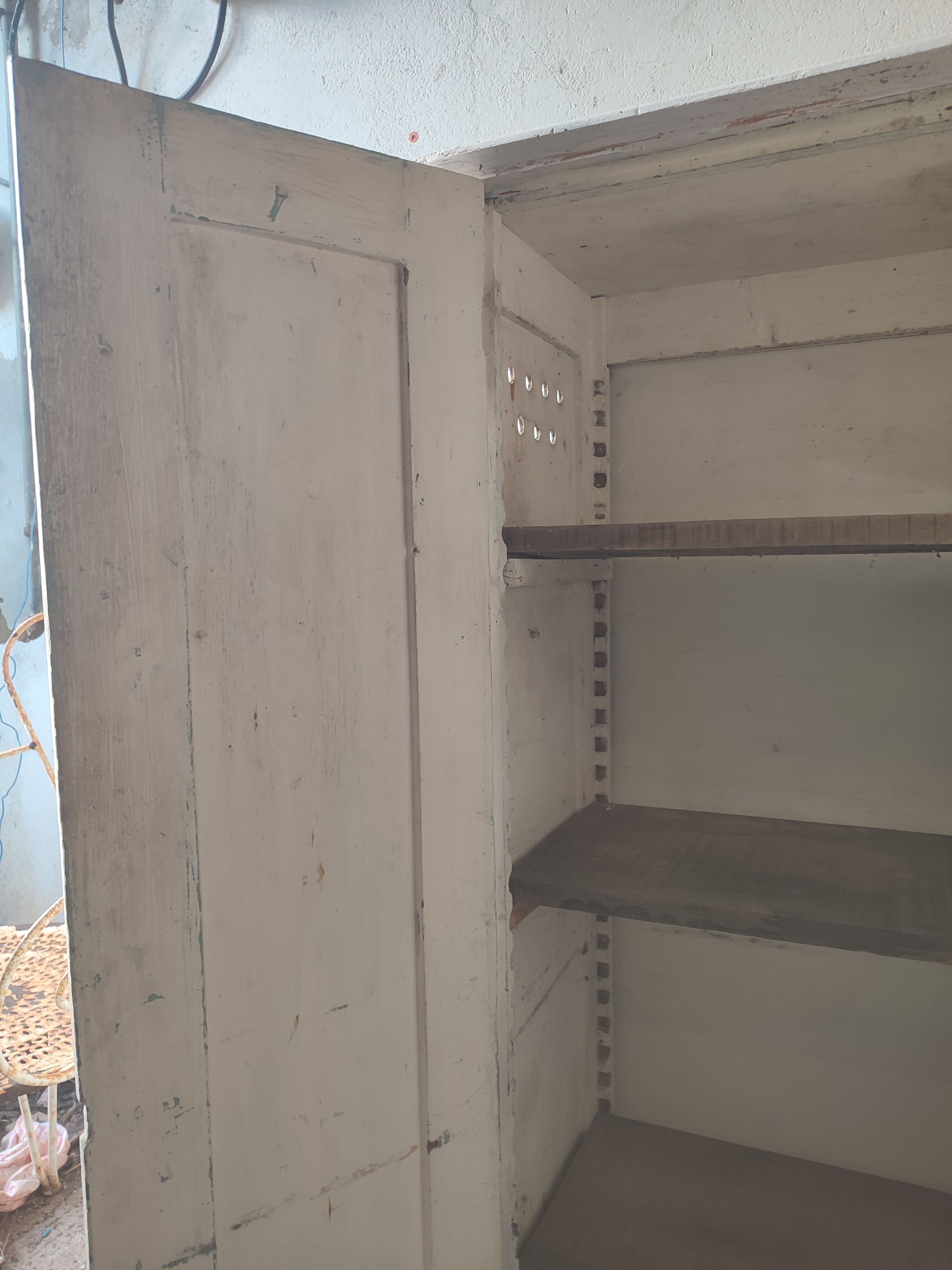 Small Parisian wardrobe