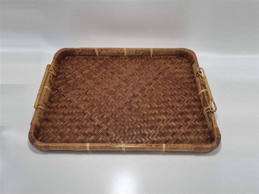 Wicker tray