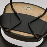 Eero Saarinen for Knoll executive chair