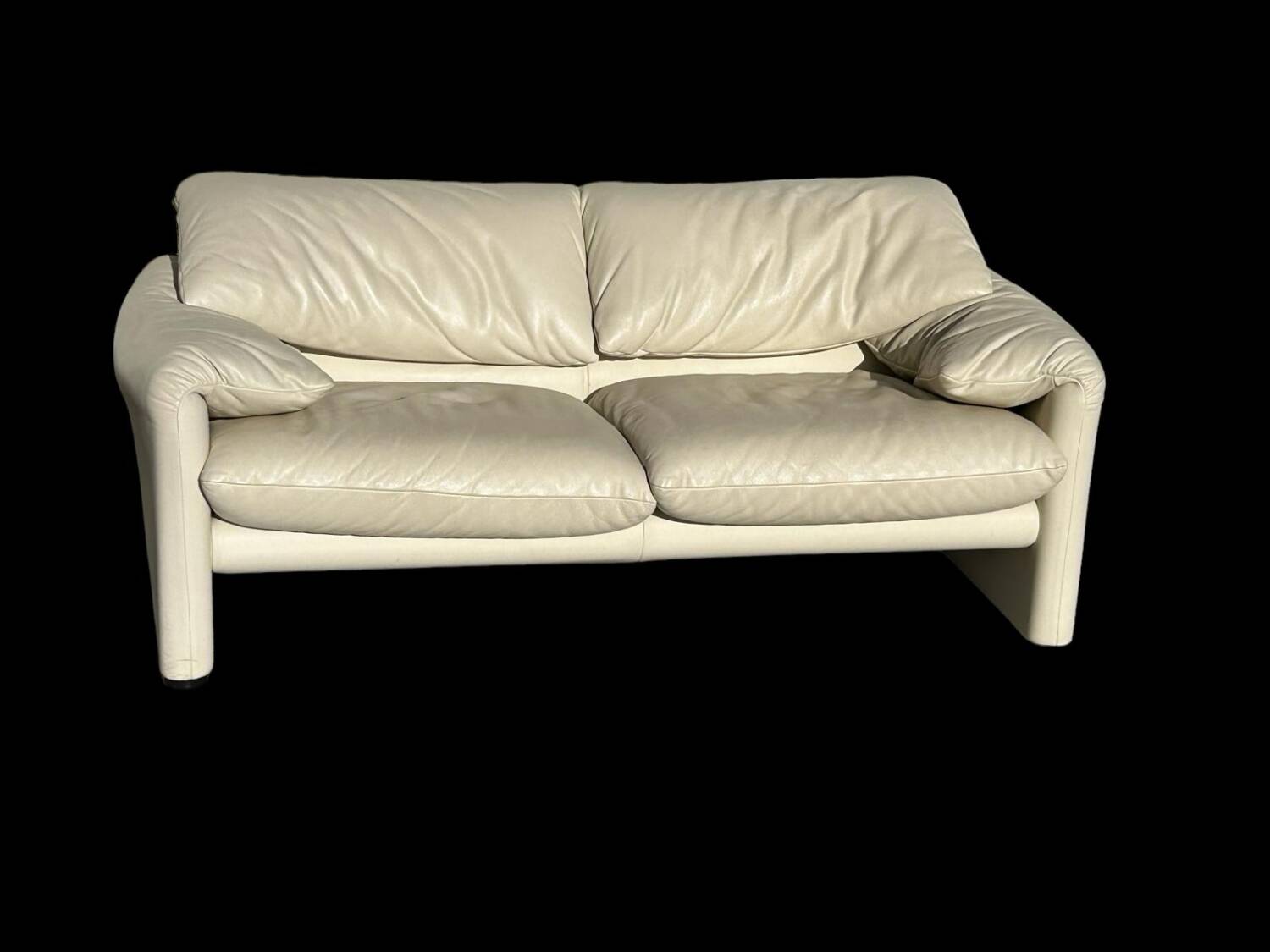 Maralunga White Leather Sofa By Vico Magistretti For Cassina, 1970s No. 2