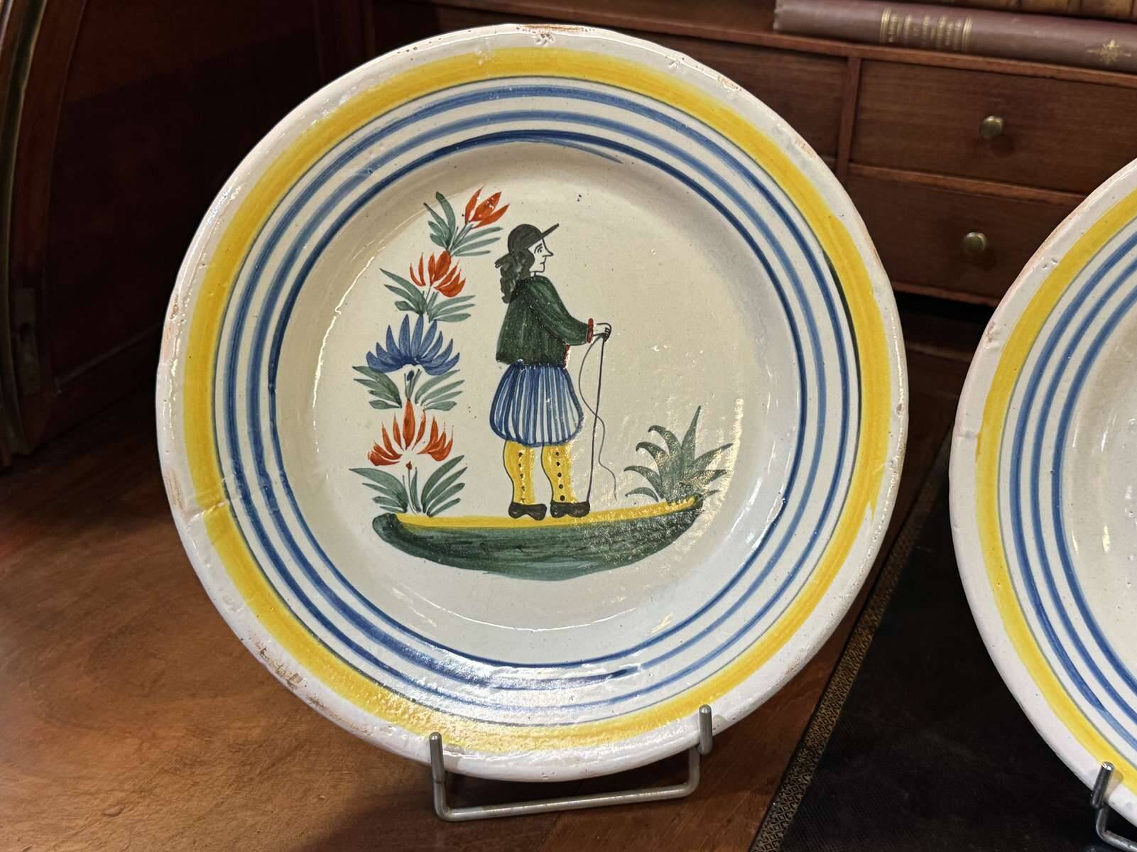 Pair of Quimper earthenware plates from the 1930s.