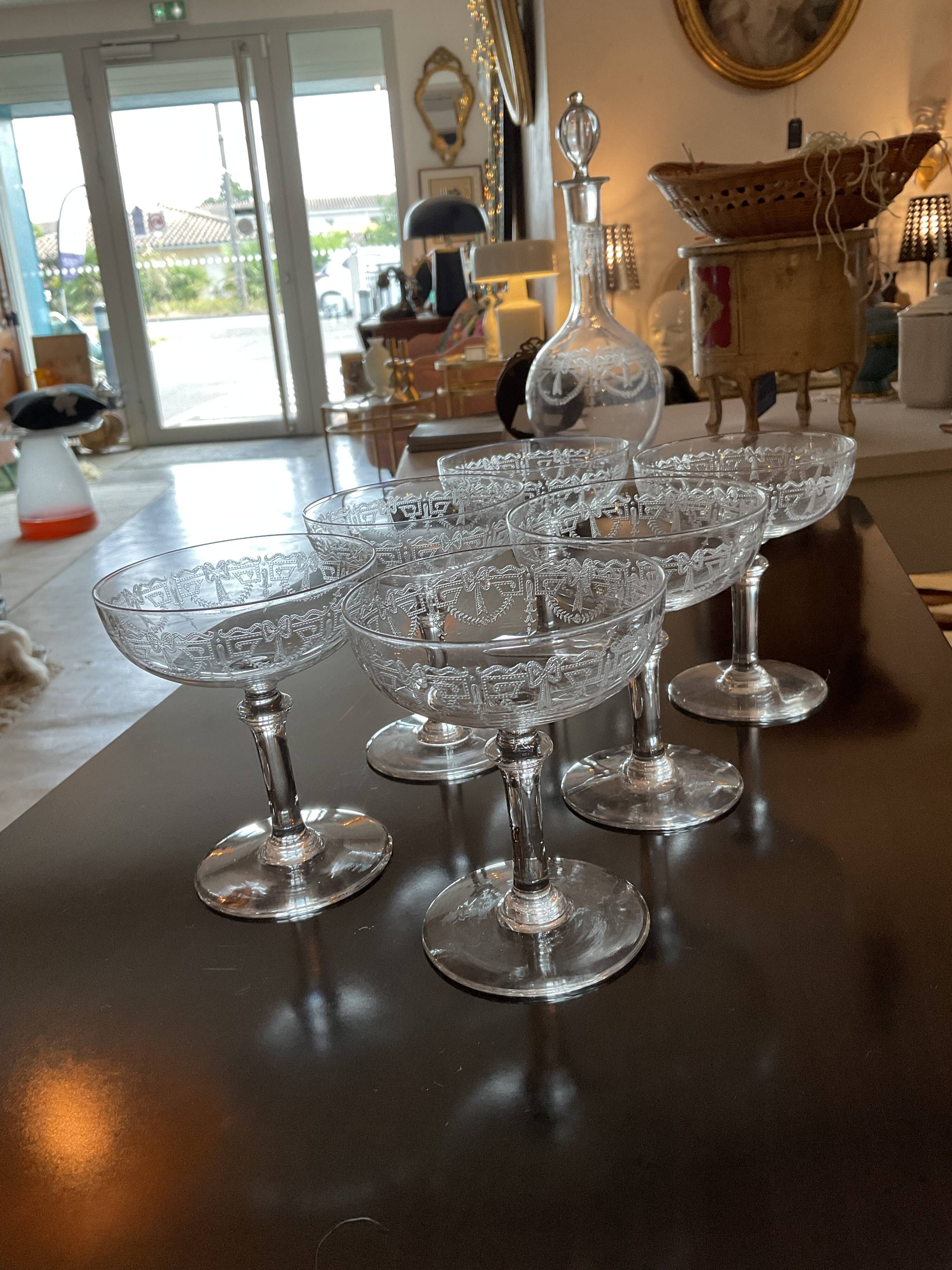 6 champagne glasses. Saint Louis crystal.