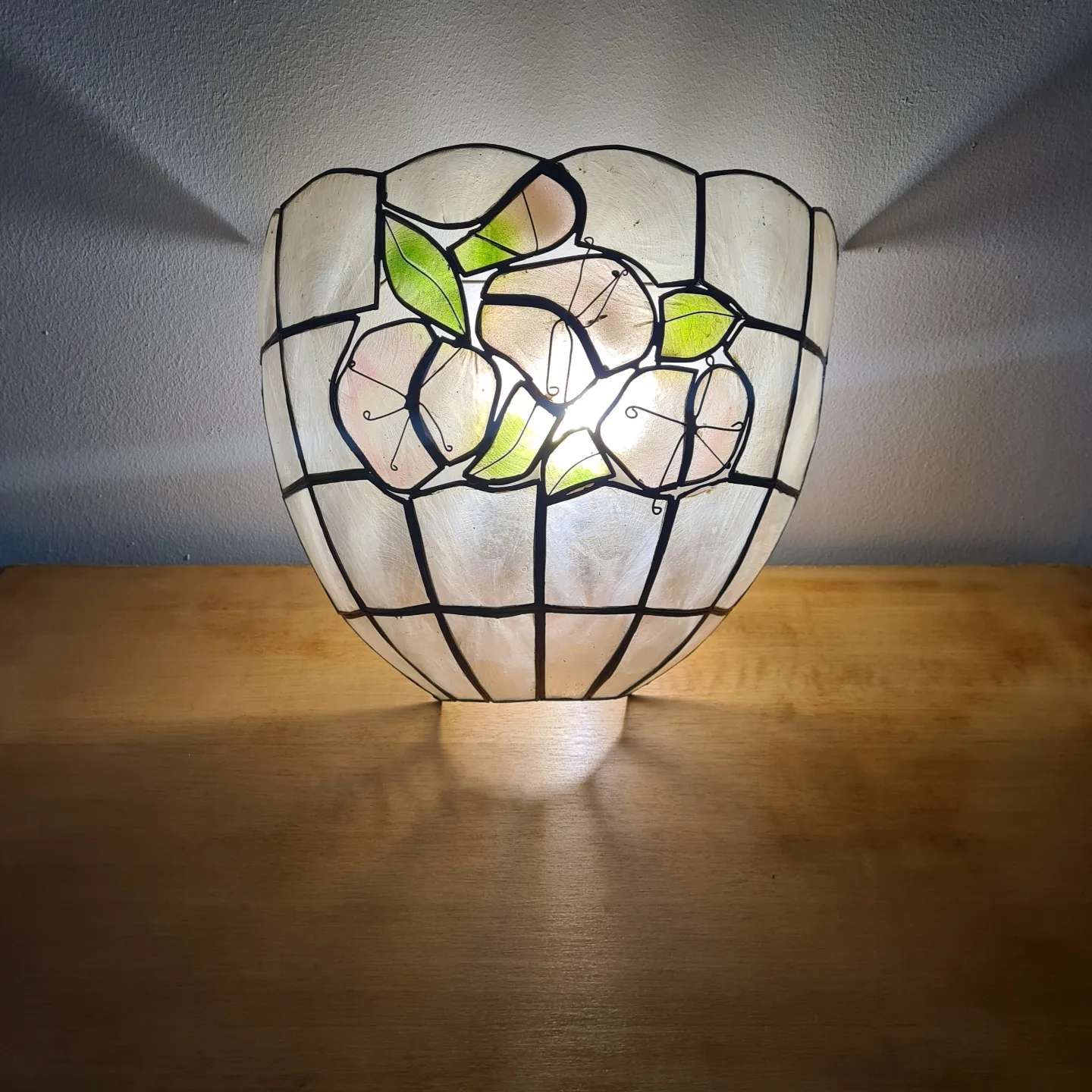 Art Deco mother-of-pearl wall lamp