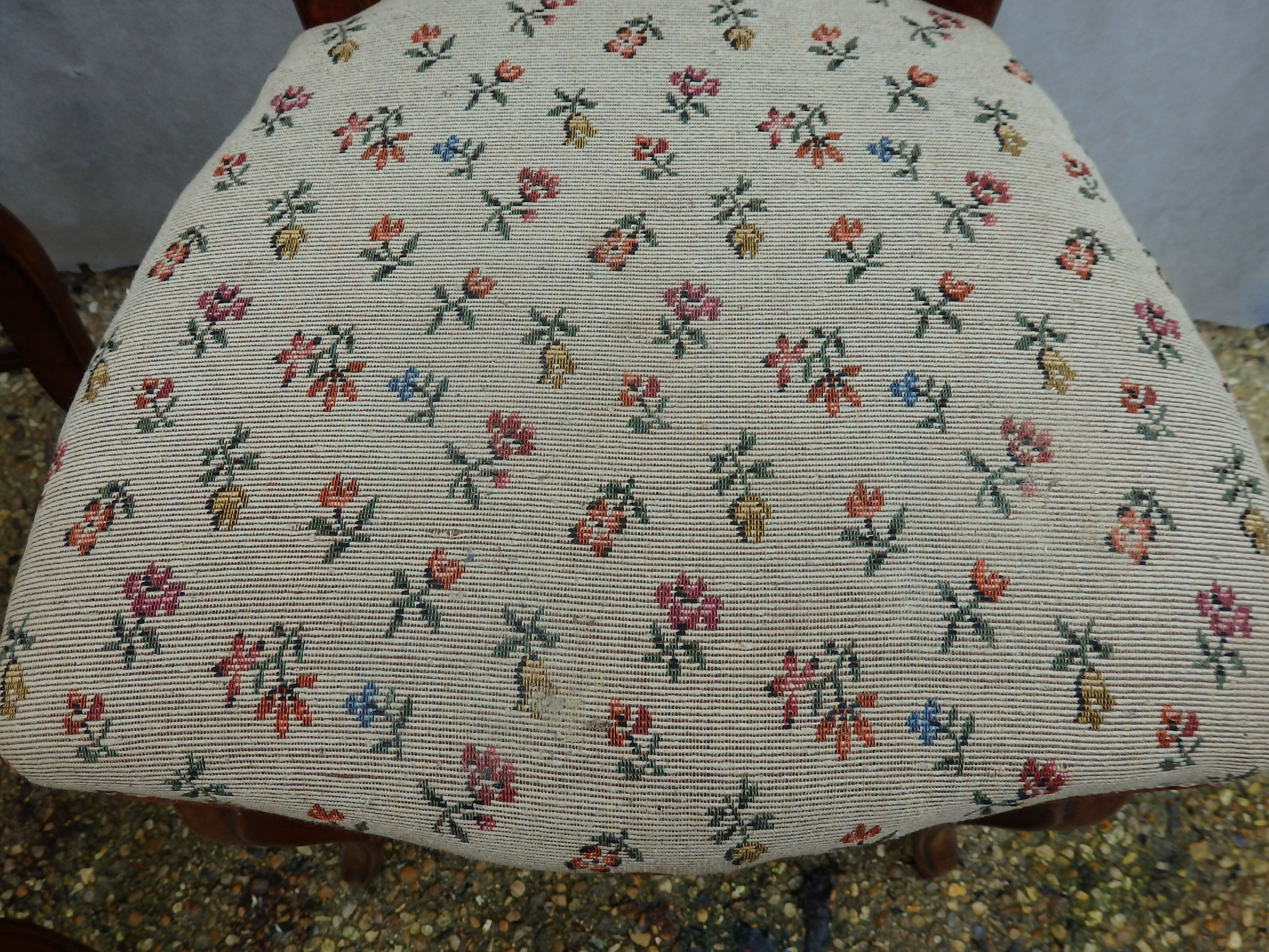 Pair of old chairs has medallion style Louis XVI