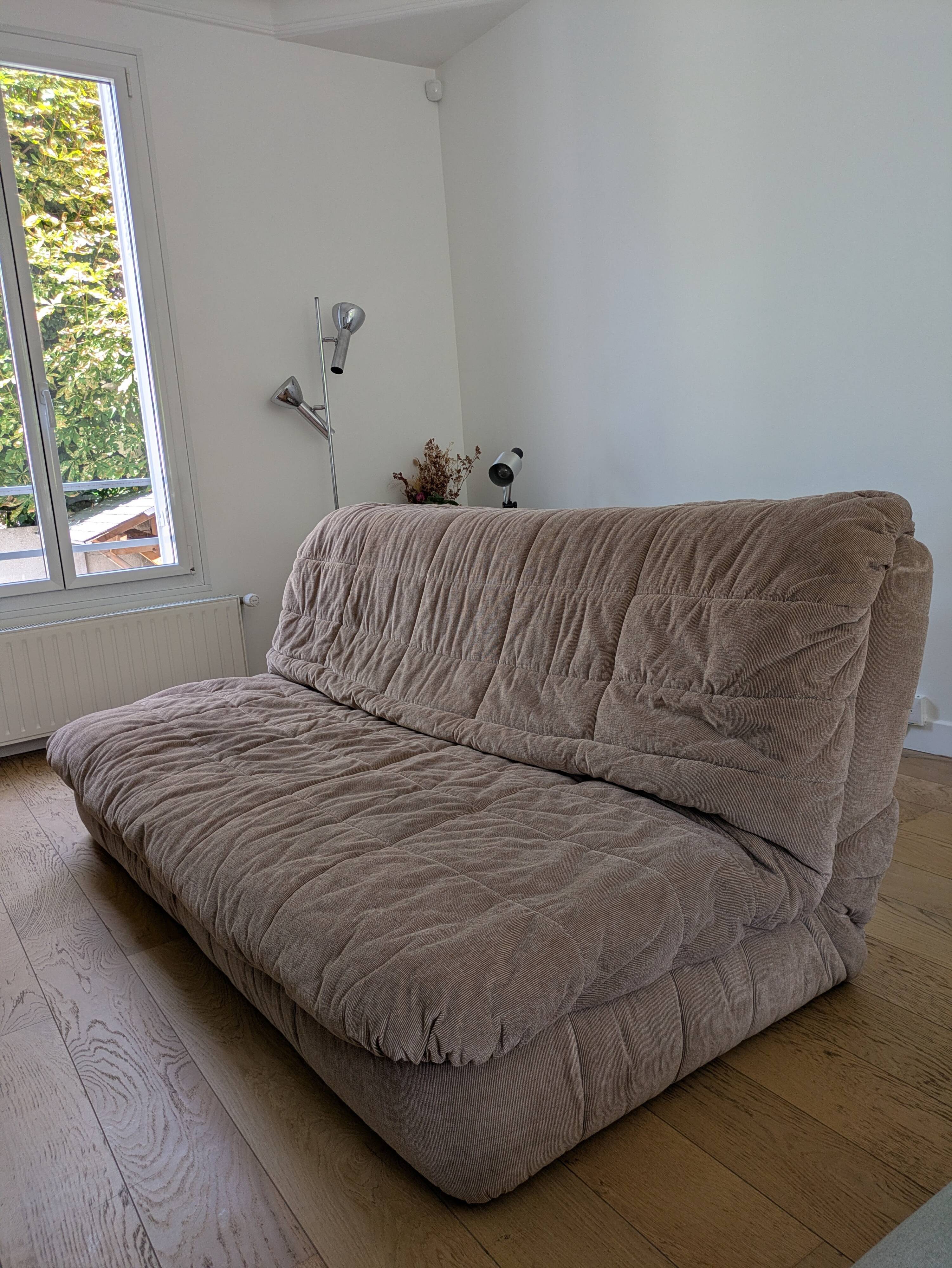 Cinna brand Gao sofa by Jean-Paul Laloy