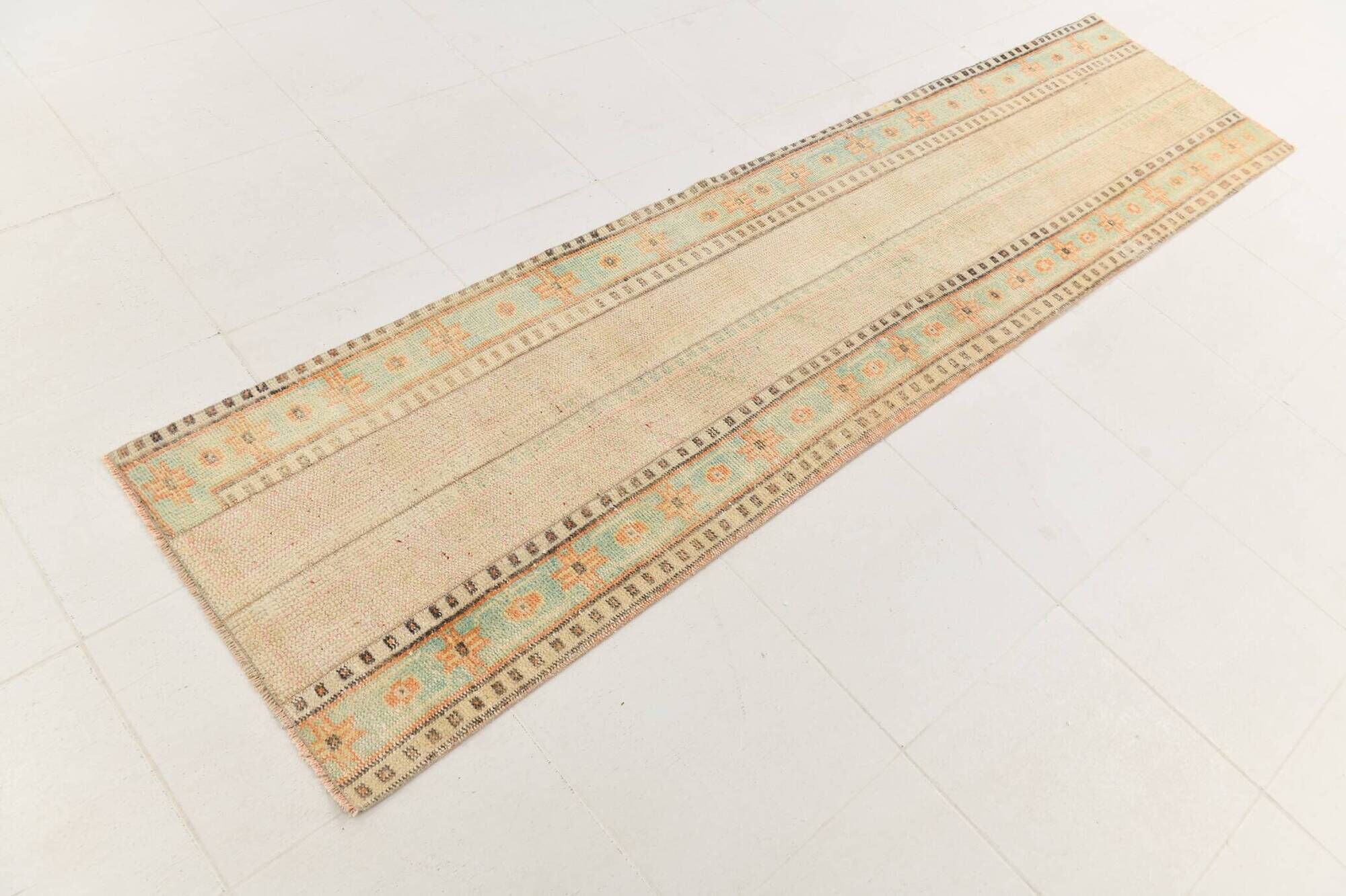 Tapis de couloir vintage turc crème et marron