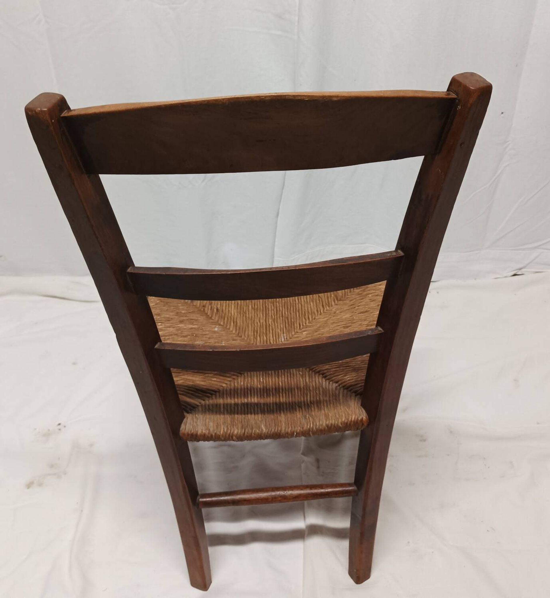Ancienne chaise de nourrice