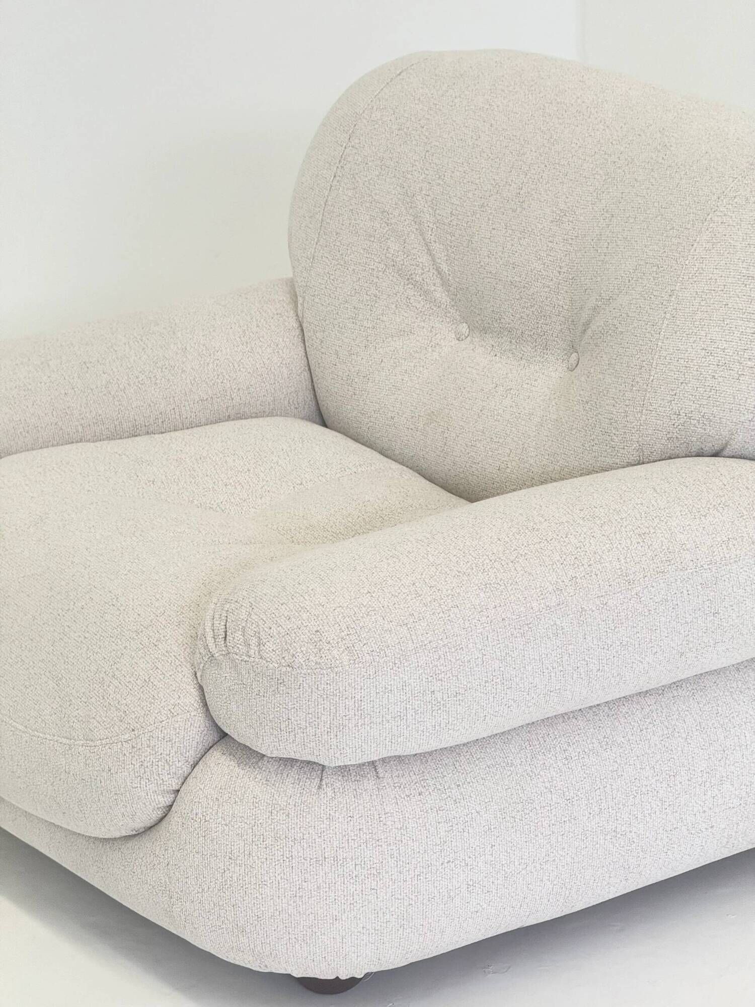 Sapporo armchair by Mario Marenco for Mobil Girgi in cream beige