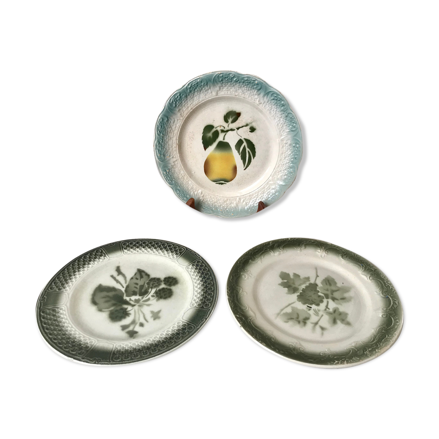 Trio of dessert plates in slurry XIXth