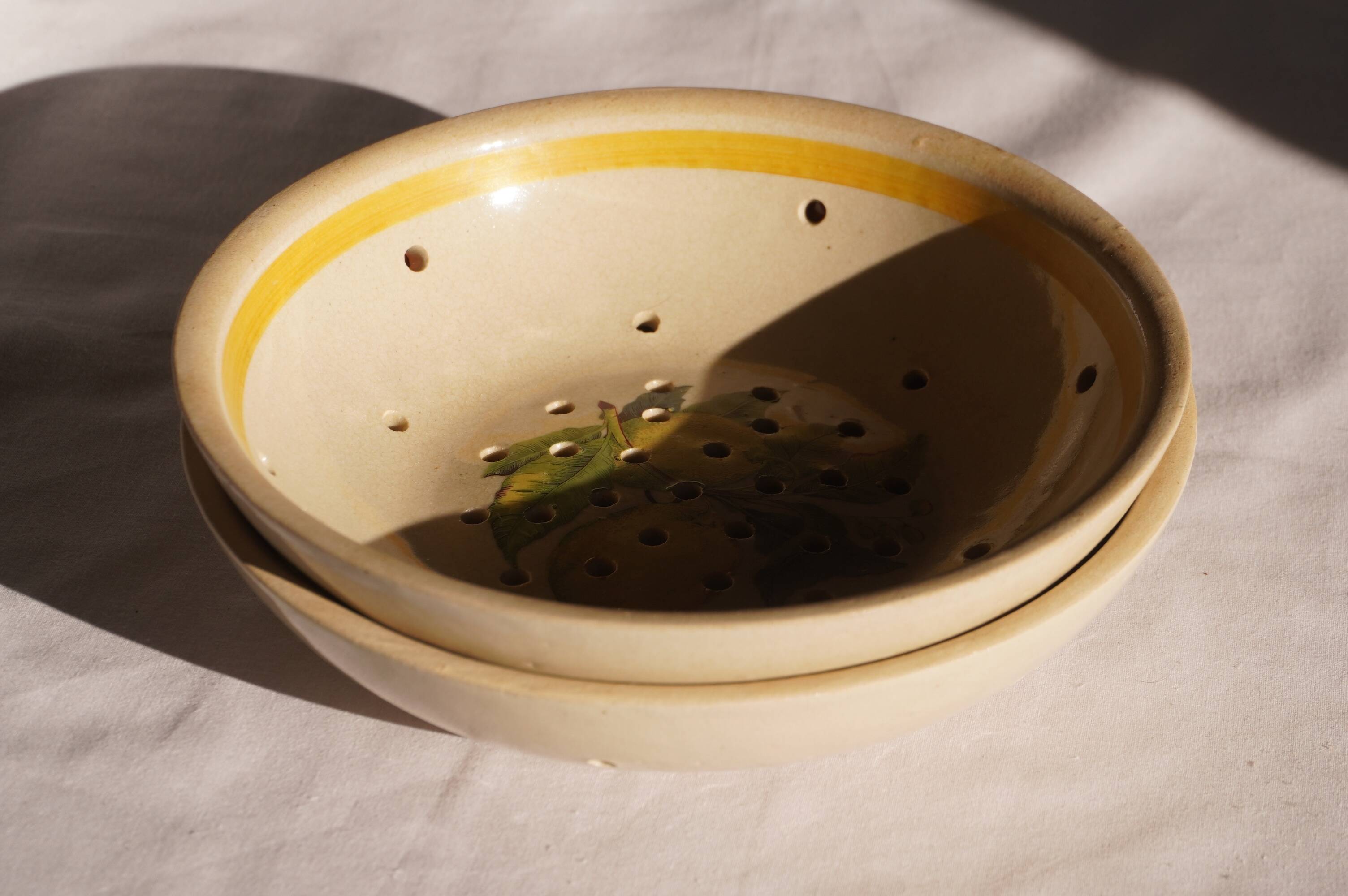 Set of 2 stoneware colanders/strainers, fruit designs, Digoin LML