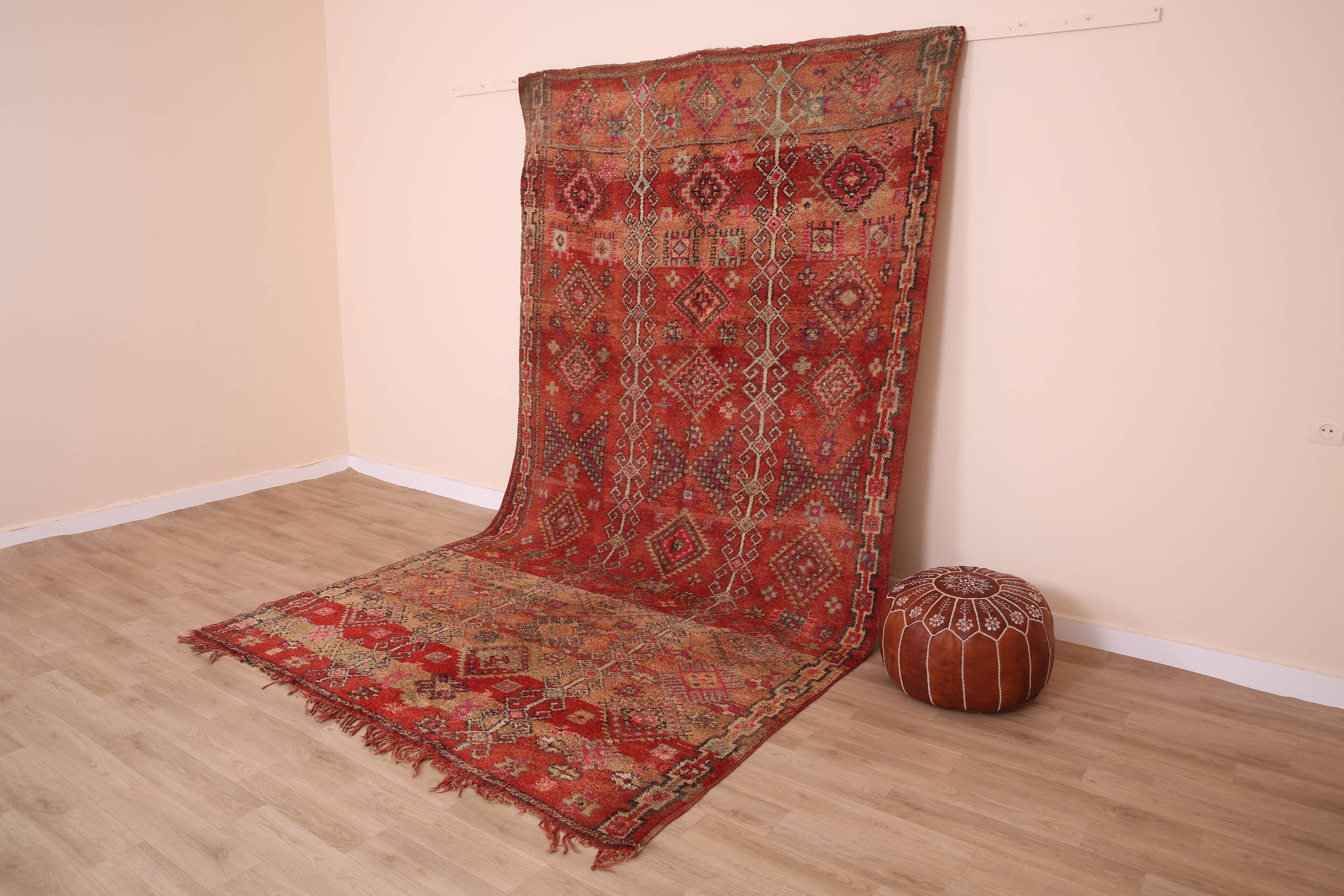 Vintage Moroccan Wool Rug 196 x 350 cm, Berber Handmade Bohemian Rug Unique