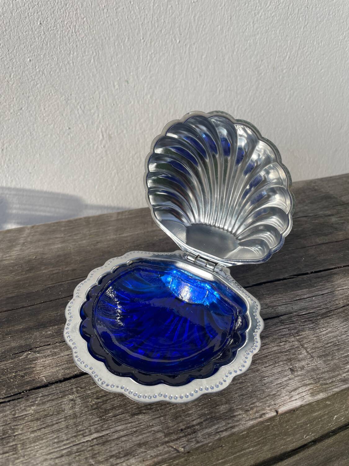 Metal shell butter dish