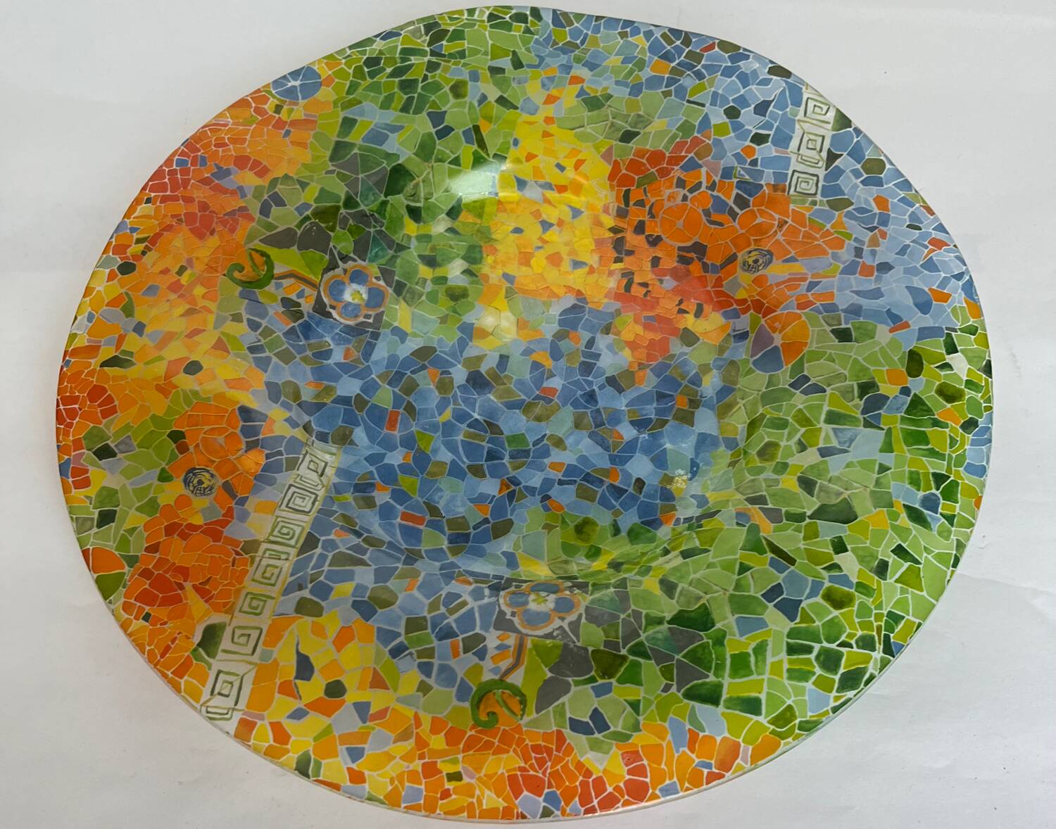 Ceramic-look glass dish