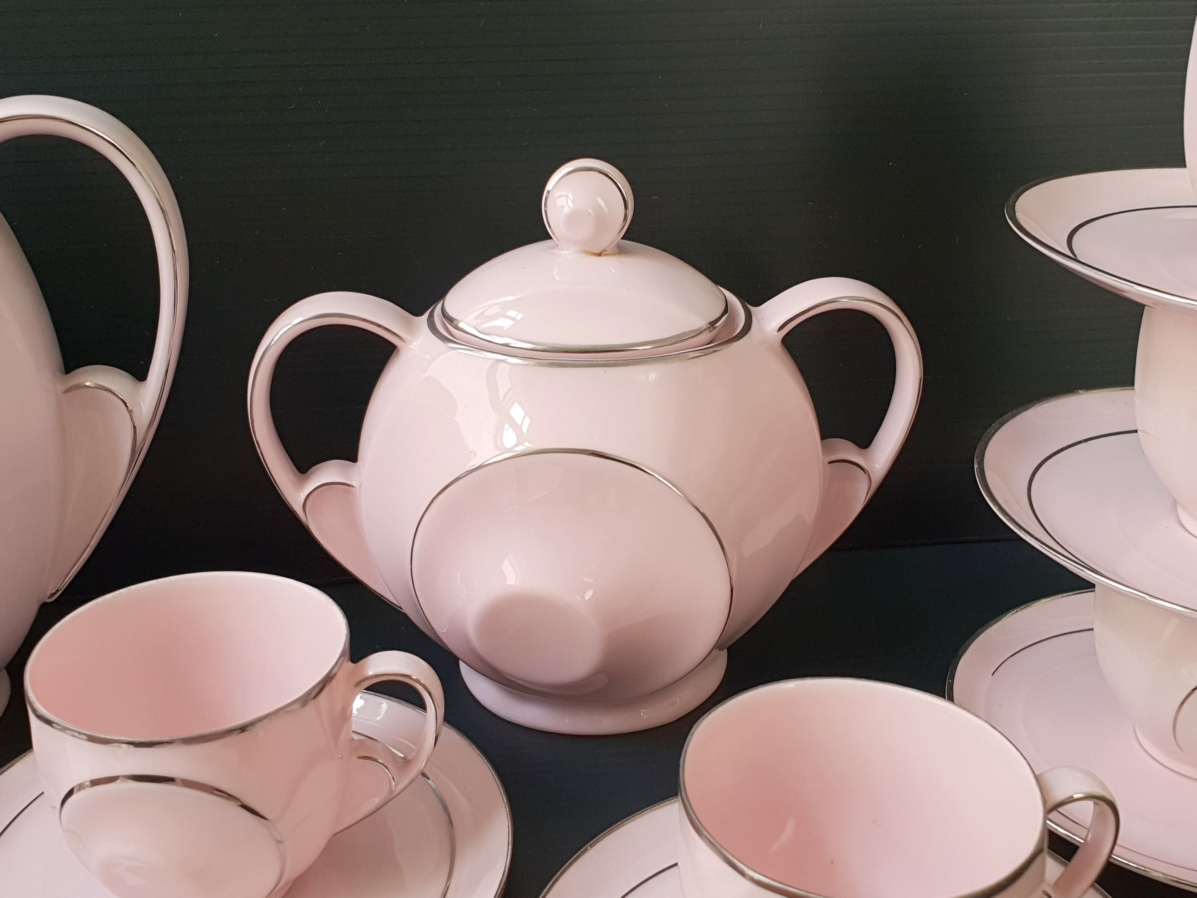 Service - coffee - lunch Epiag art deco