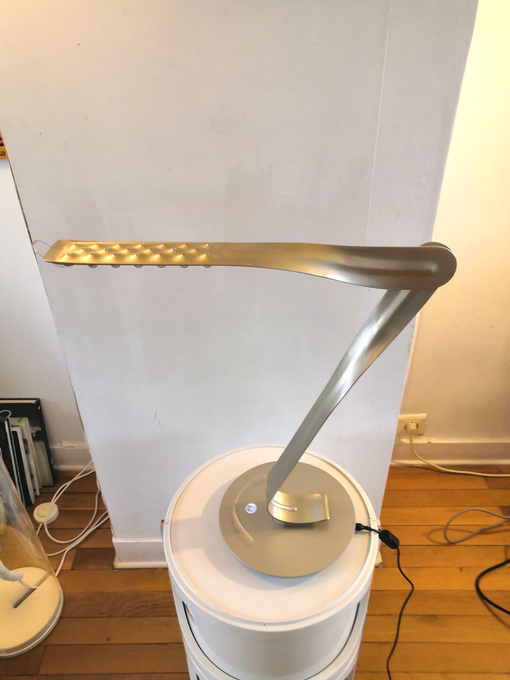 Yves Béhar Leaf light design lamp for Herman Miller