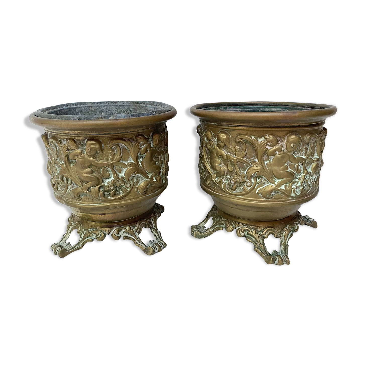 Pair of caches pots in brass repelled nineteenth century