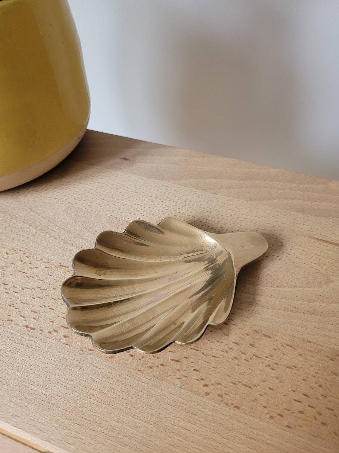 Small brass shell pocket tray