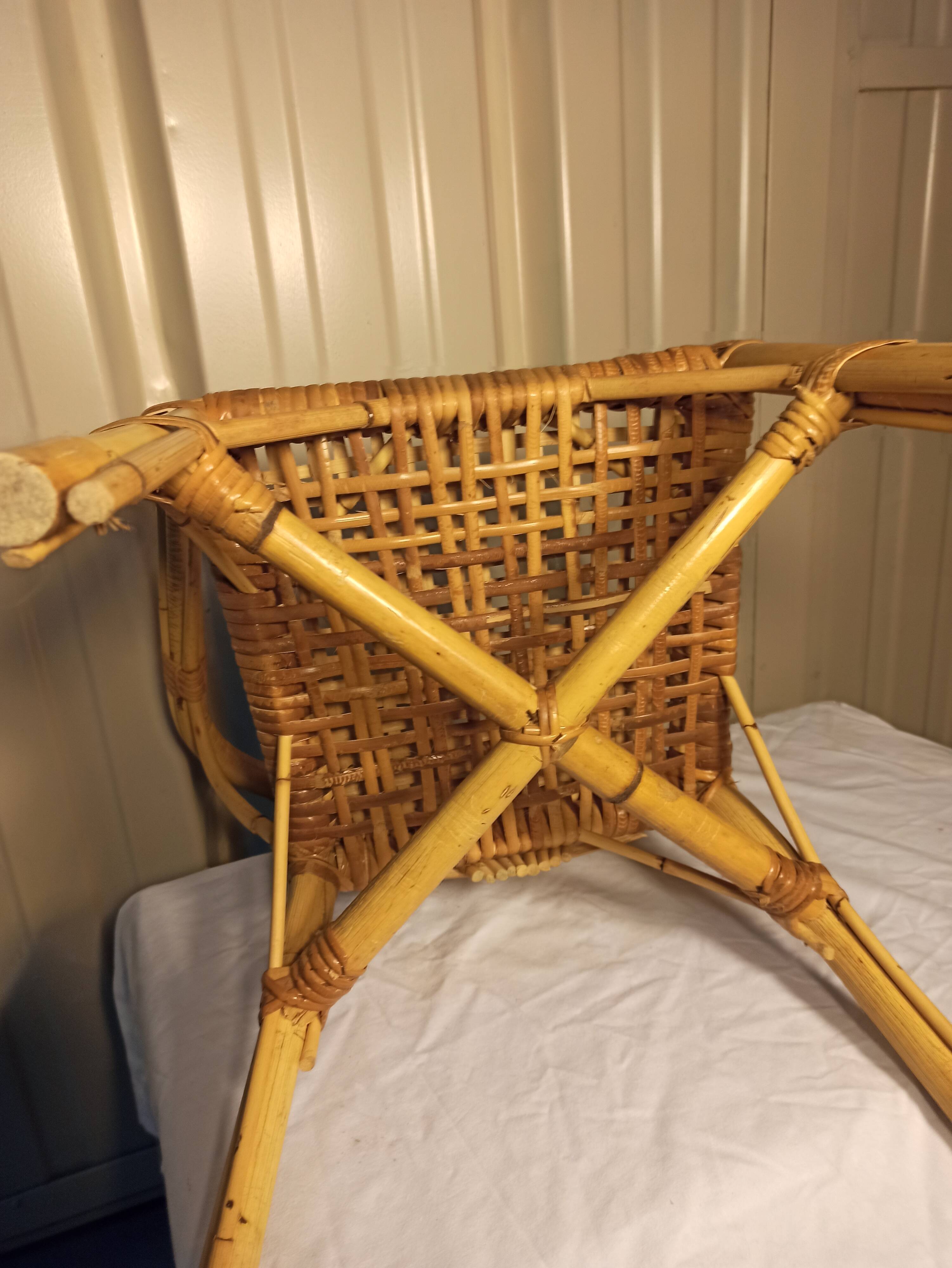 Fauteuil rotin enfant