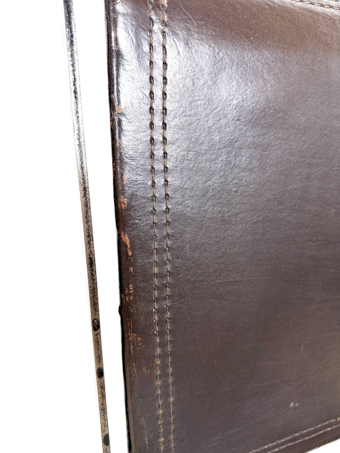 Ensemble de 2 chaises pliantes anciennes en fer forgé et cuir