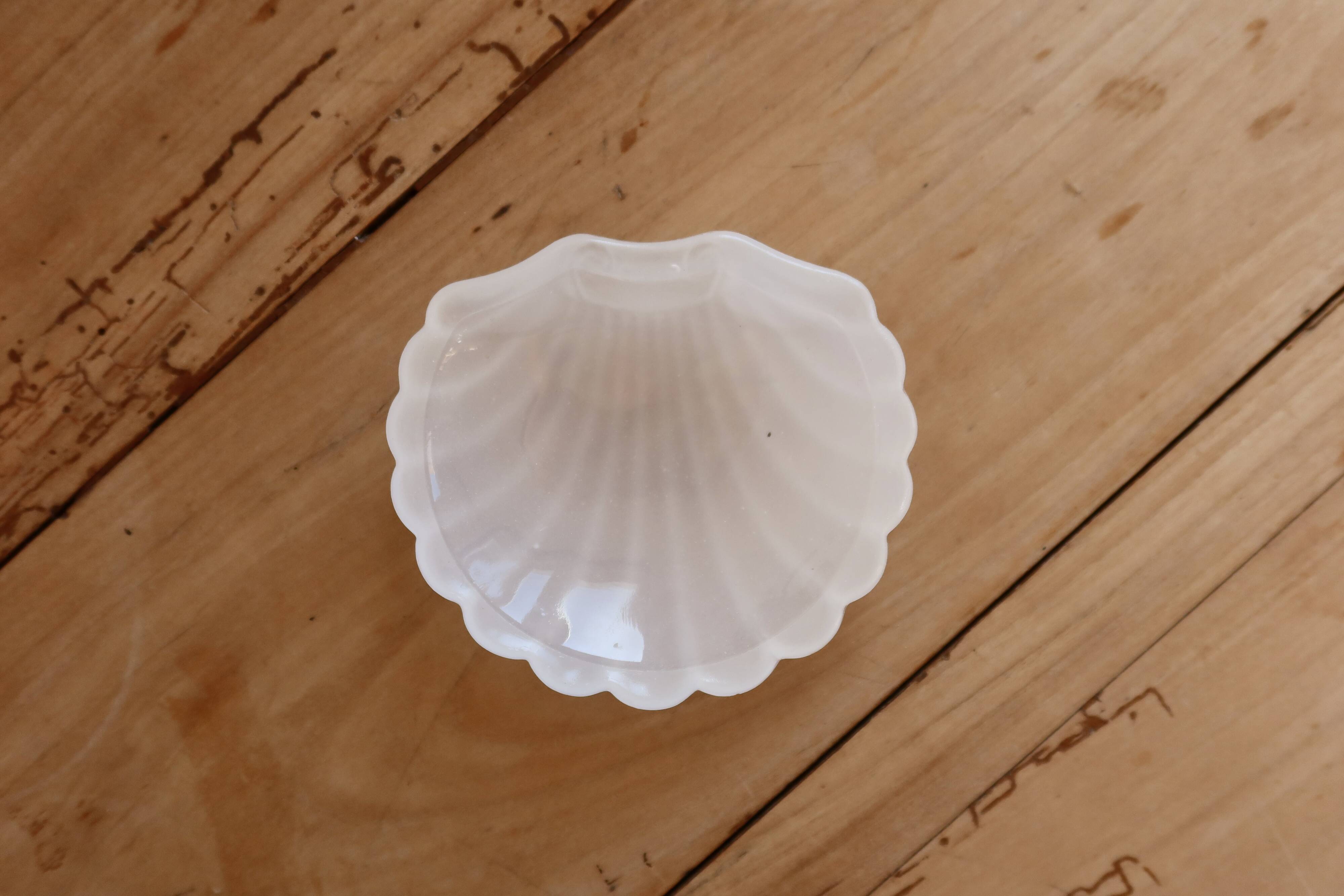 Vintage shell-shaped white moulded glass dish