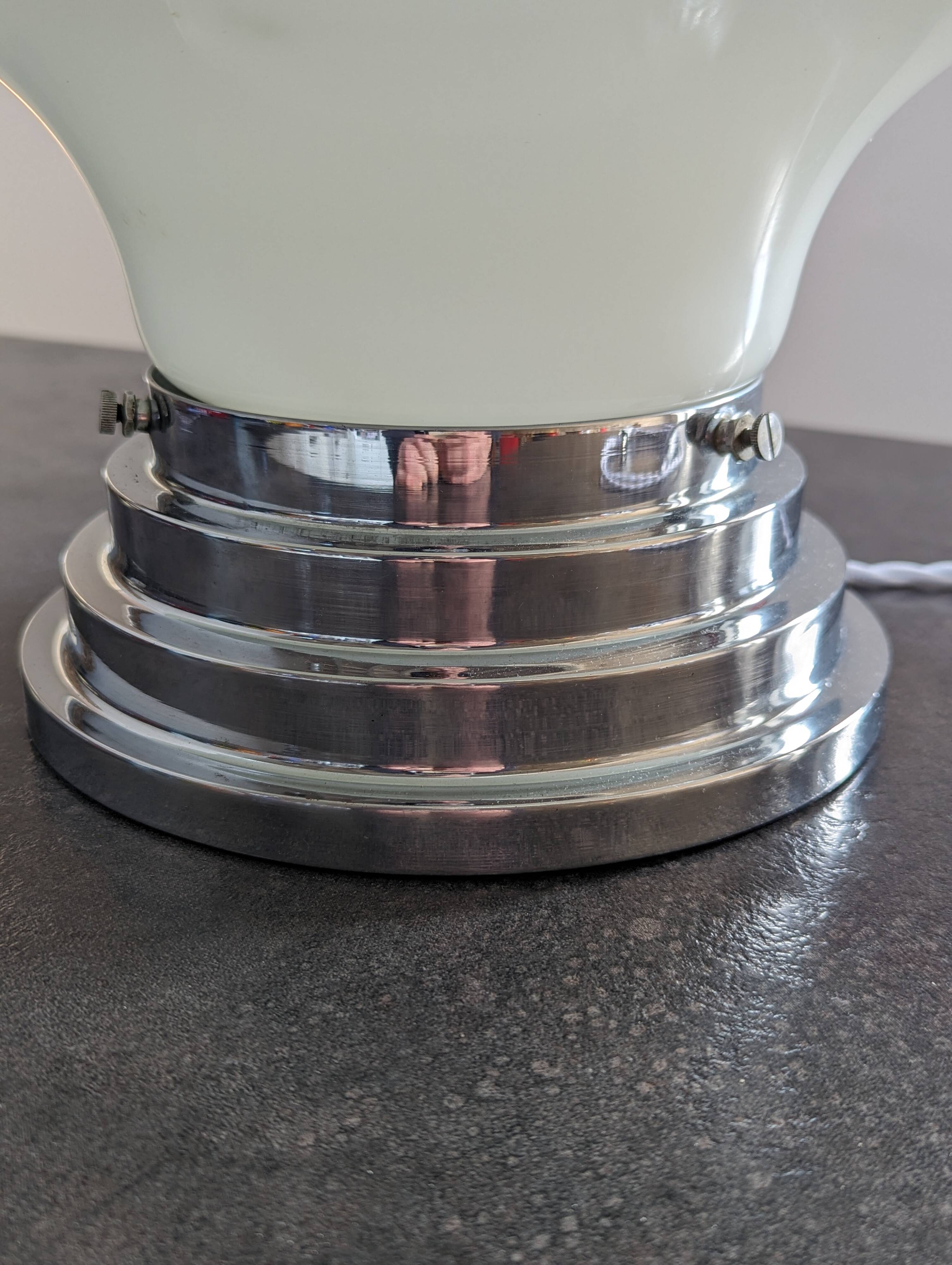 Ancien grand plafonnier skyscraper lampe à poser opaline Bahaus Art déco 1930 Ø 31 cm