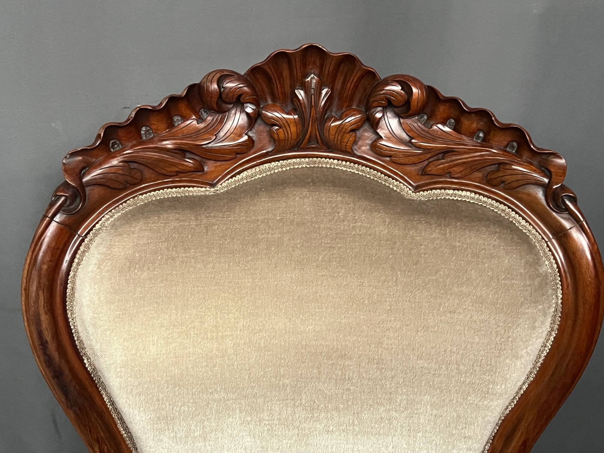 Victorian armchair. Mahogany.